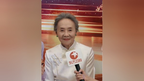 吴彦姝 奶奶高度赞扬“小闺蜜”刘亦菲 的演技！对于电视剧《承欢记》中一起合作的年轻演员许凯 杨紫 也是喜爱有加！