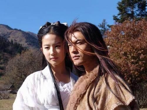 那些演过小龙女的女星们,刘亦菲最仙气,李若彤受欢迎, 她搞笑