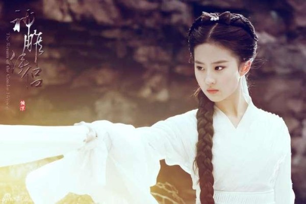 那些演过小龙女的女星们,刘亦菲最仙气,李若彤受欢迎, 她搞笑