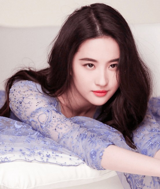 全网“最火”女演员：唐嫣无缘前5，杨紫差点登顶，榜首是34岁的她！