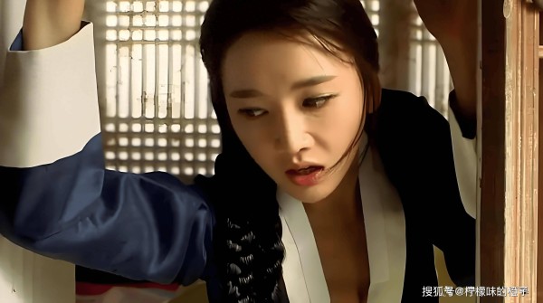 成恩火辣身材曝光，韩国性感女星大胆献身艺术