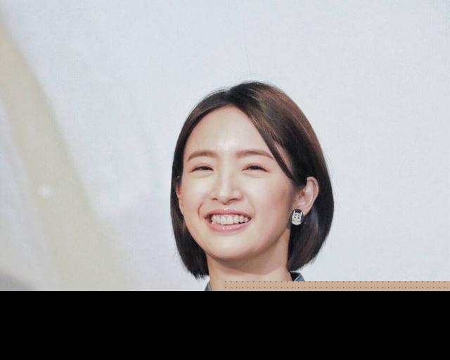 林依晨与弟弟一起过生日，晒与弟弟庆生照，萌萌的依晨少女感十足
