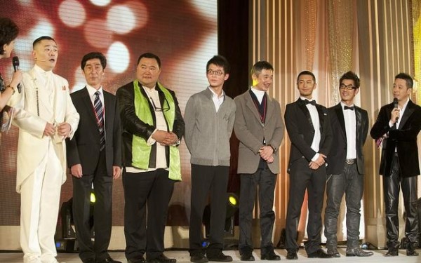 周立波婚礼宾客阵容超强大 黄晓明、李敖儿子、杨澜丈夫任伴郎