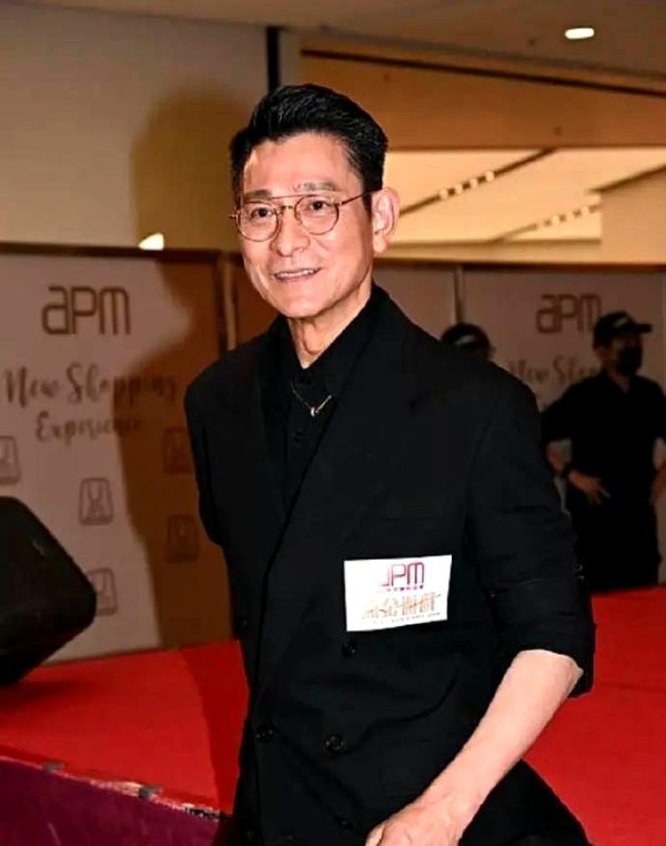 刘德华恋爱细节曝光娱乐圈隐私何在