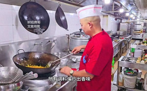 草原二蛋带你学做饭，探索自媒体厨师的成长之道