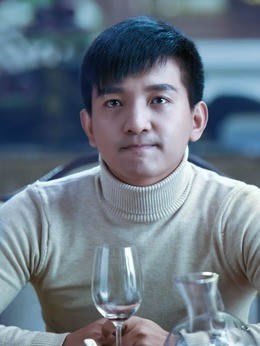 王旭(花昆饰演)