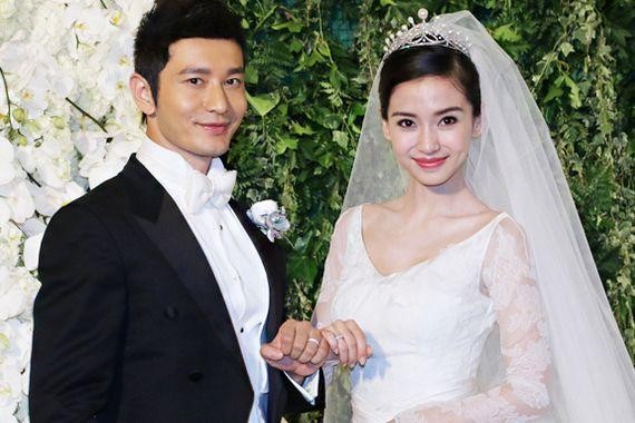 黄晓明家庭背景终曝光，隐瞒整整10年，网友夸赞：杨颖好眼光