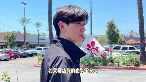 张智霖袁咏仪儿子张慕童道歉，网友却并不买账，认为他不是孩子了