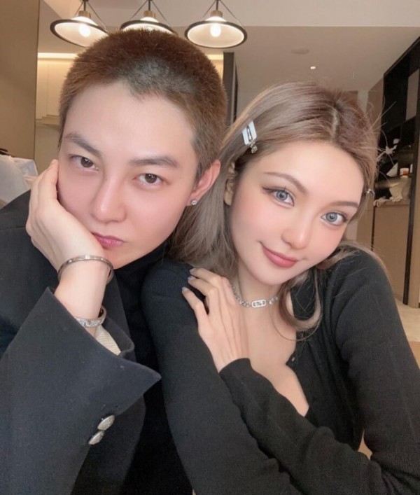 阿娇与女版陈冠希皇甫圣华密友关系升温沙特同游引关注