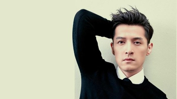 胡歌明年复出拍戏,否认跟薛家凝复合,承认在重庆买房