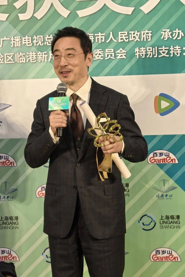 恭喜胡歌、周迅！