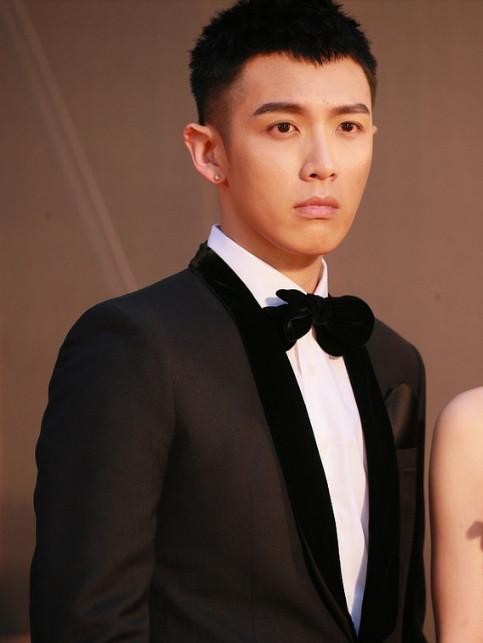 这5位明星，走红后就作死断送前程，最后一位真的很可惜
