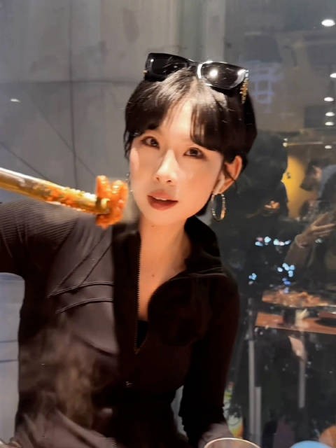 安排上吃饭转场了～ 最后一段太猴急先吃为敬