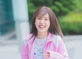 [新闻]220526 Wendy，让Luvie的心脏解除武装的微笑