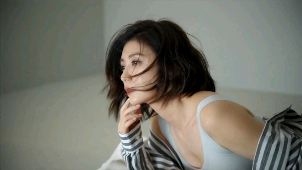 从赵敏到宋乔安，她是在时光里破茧的“逆龄女神”