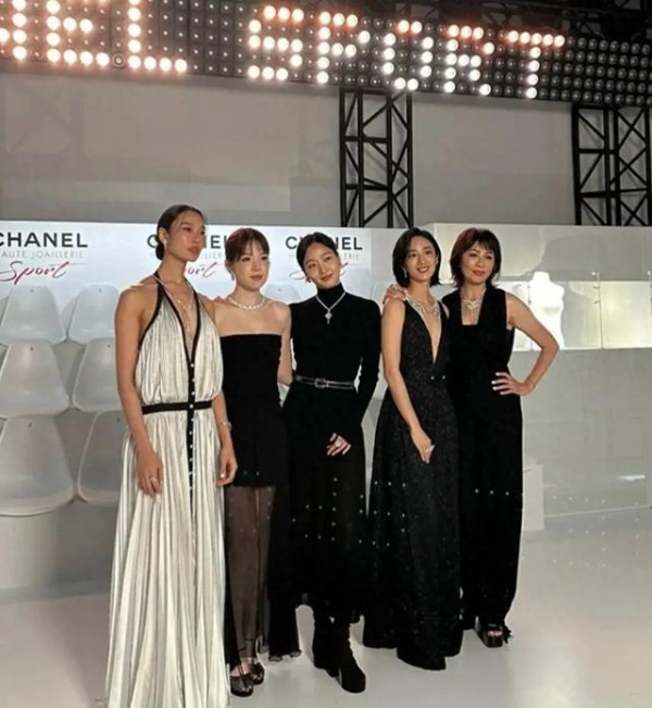 中韩泰美女同框，金高银优雅高级，桂纶镁清新脱俗，刘嘉玲显成熟