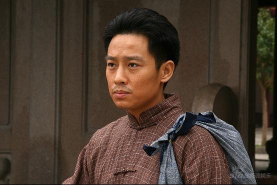 王毅出演《玉王》角色隐忍压抑苦恋颜丹晨(图)