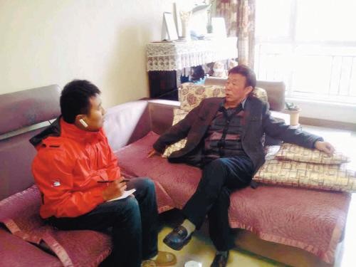 田连元（右） 图片来源：沈阳晚报