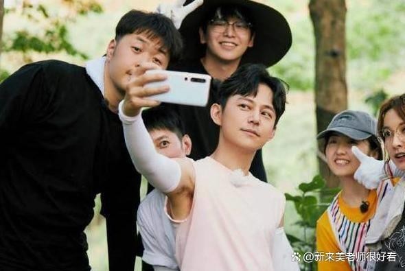 向往的生活最悲惨嘉宾！整期没说几句话，一直在赔笑还没有镜头