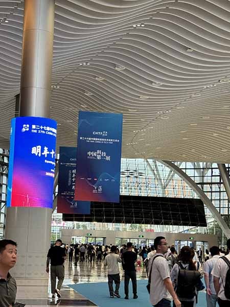 科技数码产品：情感的积累与爆发