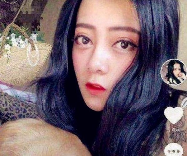 网红极似热巴，被骂整容脸，随后晒出6张照片，网友：逆天化妆术