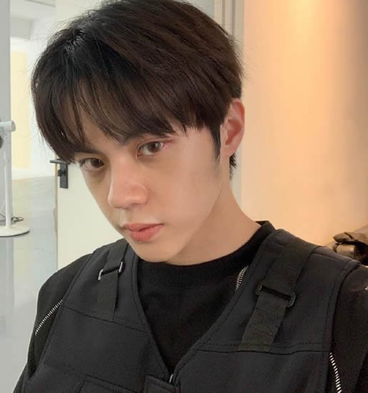 孙珍妮个人资料简介：SNH48孙珍妮八卦被曝与陈涛恋情