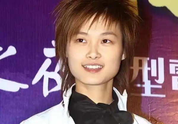 李宇春：我不恋爱不结婚，39岁患上“不死癌症”，好在积蓄够花