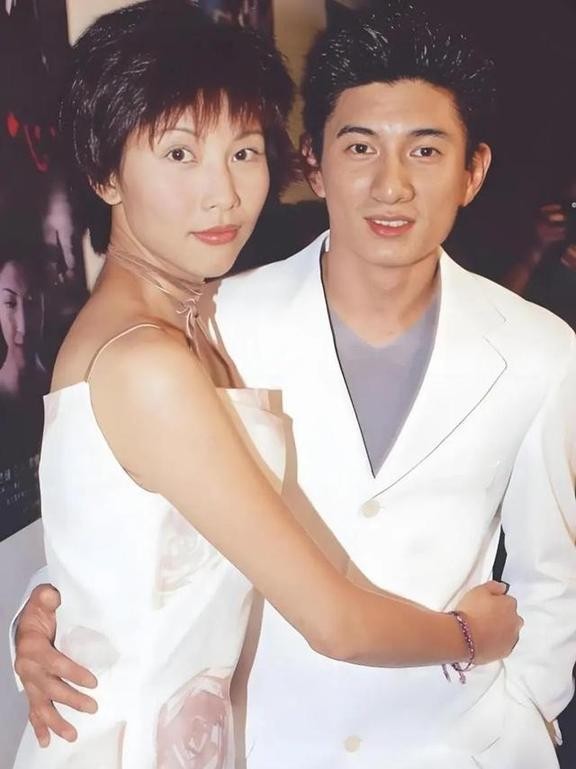 原来他们谈过恋爱！这3对明星前任，太让人意外了吧