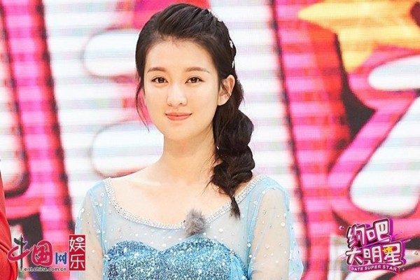 鹿晗《敢》舞台首秀 李晨变身"全世界最壮海贼王"