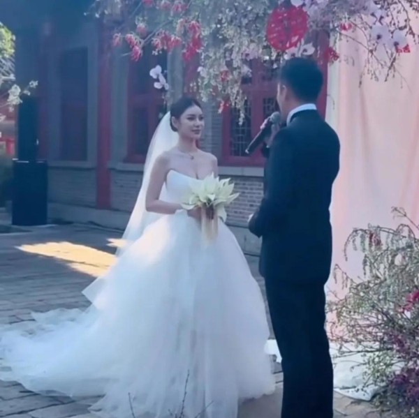 汪小菲婚礼真有料，传统现代完美融合，幸福到底怎么定义？