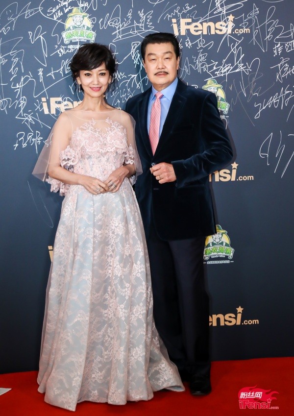 毛晓彤高伟光魏大勋，众星花式助阵粉丝盛典