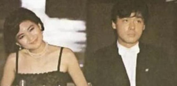 明星齐聚周文曦婚礼，钟镇涛乐易玲重温旧情，友情岁月让人感动