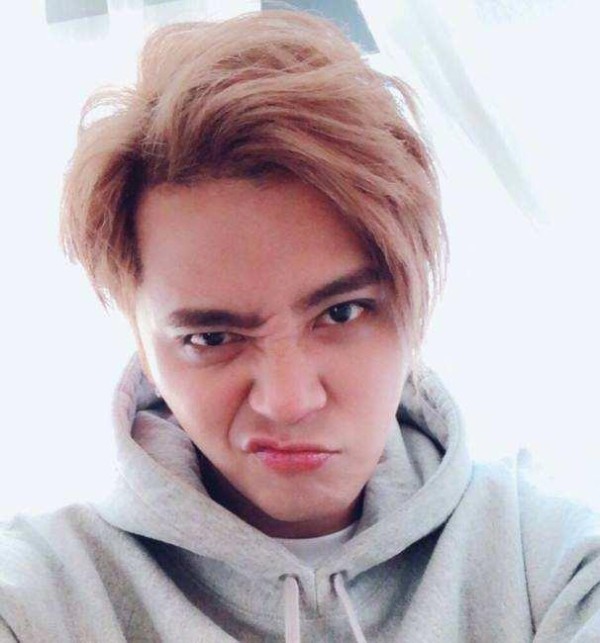 他是亚洲舞王，主持能力跟何炅有一拼，他告诉我们失败了也要坚持