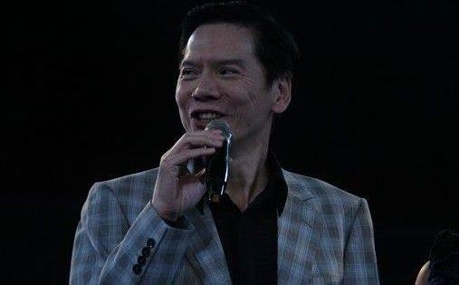 娱乐圈背景最狠的5位大佬，洪金宝仅排第2，第3个连向华强都怕他