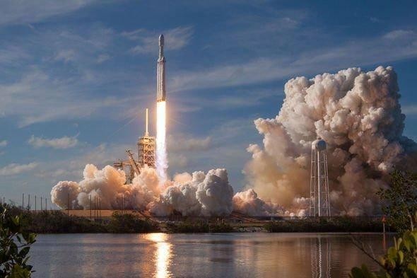 SpaceX的Starman完成了绕日飞行第一圈，那么，他以后还会回来吗