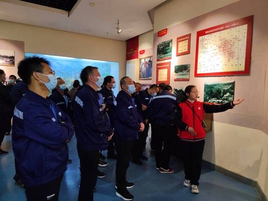  驻马店中业自来水公司 开展学党史红色教育活动，重温入党誓词