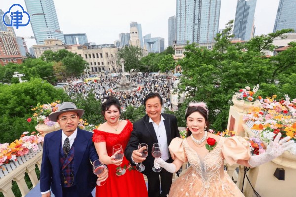 【津云镜头】歌剧“漫游”意风区，阳台飞出《茶花女》