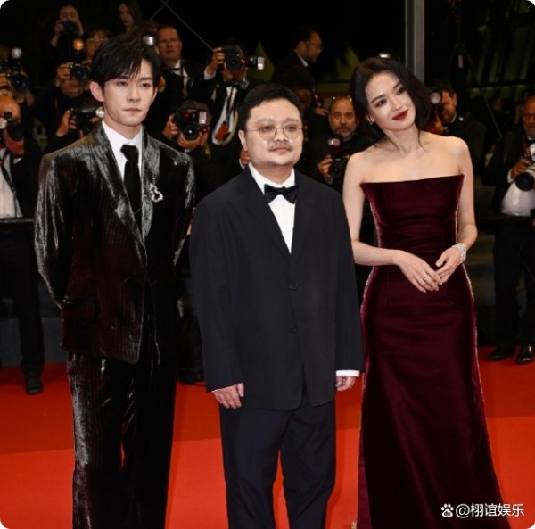 易烊千玺舒淇戛纳同框：东方魅力闪耀，开启华语电影新征程