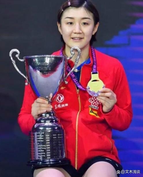 陈梦母亲逄敏首谈家族亲缘：黄晓明与陈梦的表亲纽带与时代折射