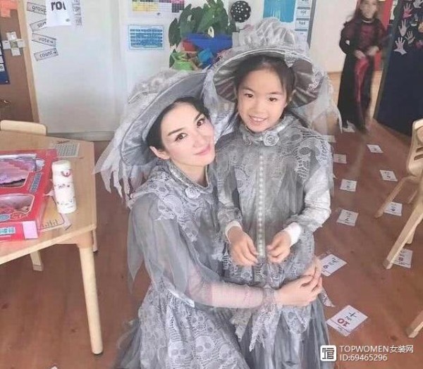 余文乐提前过38岁生日，晒出儿子正面太有爱，盘点明星们亲子装