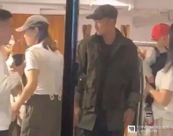 余文乐提前过38岁生日，晒出儿子正面太有爱，盘点明星们亲子装