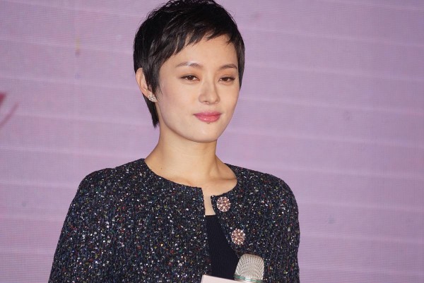 孙俪祛痣引热议：明星们的“颜值焦虑”何时休？