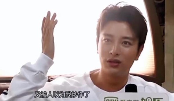 贾乃亮：拿出4年前的专访视频资料，辟谣“曾和王子文谈过恋爱”