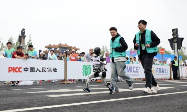 多项赛事引发关注，机器人热衷“搞体育”的原因是→