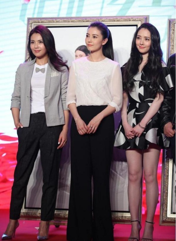 女星同框谁又被艳压了？刘亦菲、杨幂、Angelababy竟然都输了！
