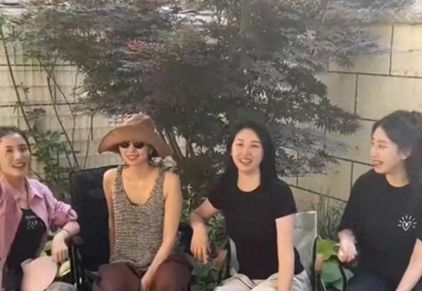辽篮队员家宴合影