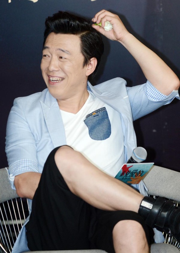 黄渤的成长之路：从无名小卒到百亿影帝的蜕变