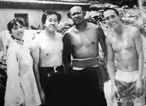 盘点娱乐圈中永远不会重来的合影,网友:每一张都是经典,看了想哭