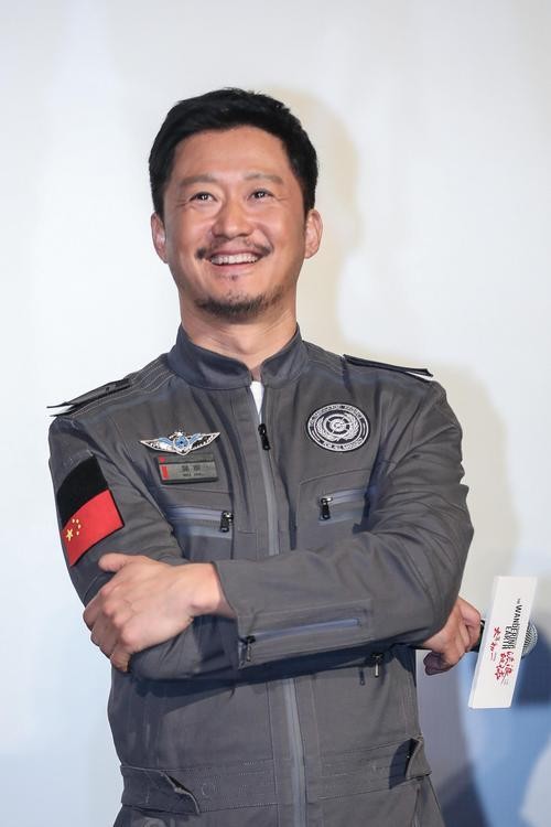 回顾：06年吴京酒驾被抓，看守所对警察怒吼：“我就开了5米！”