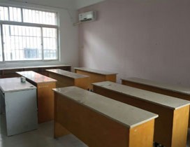 干净的自习室